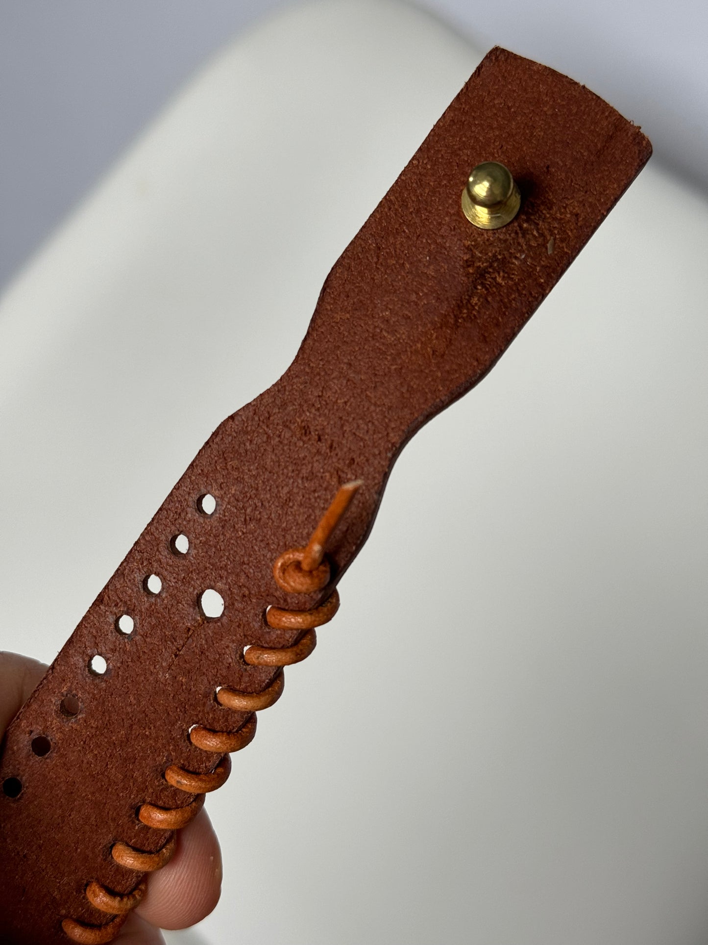 Lederband für gelochte Gurte