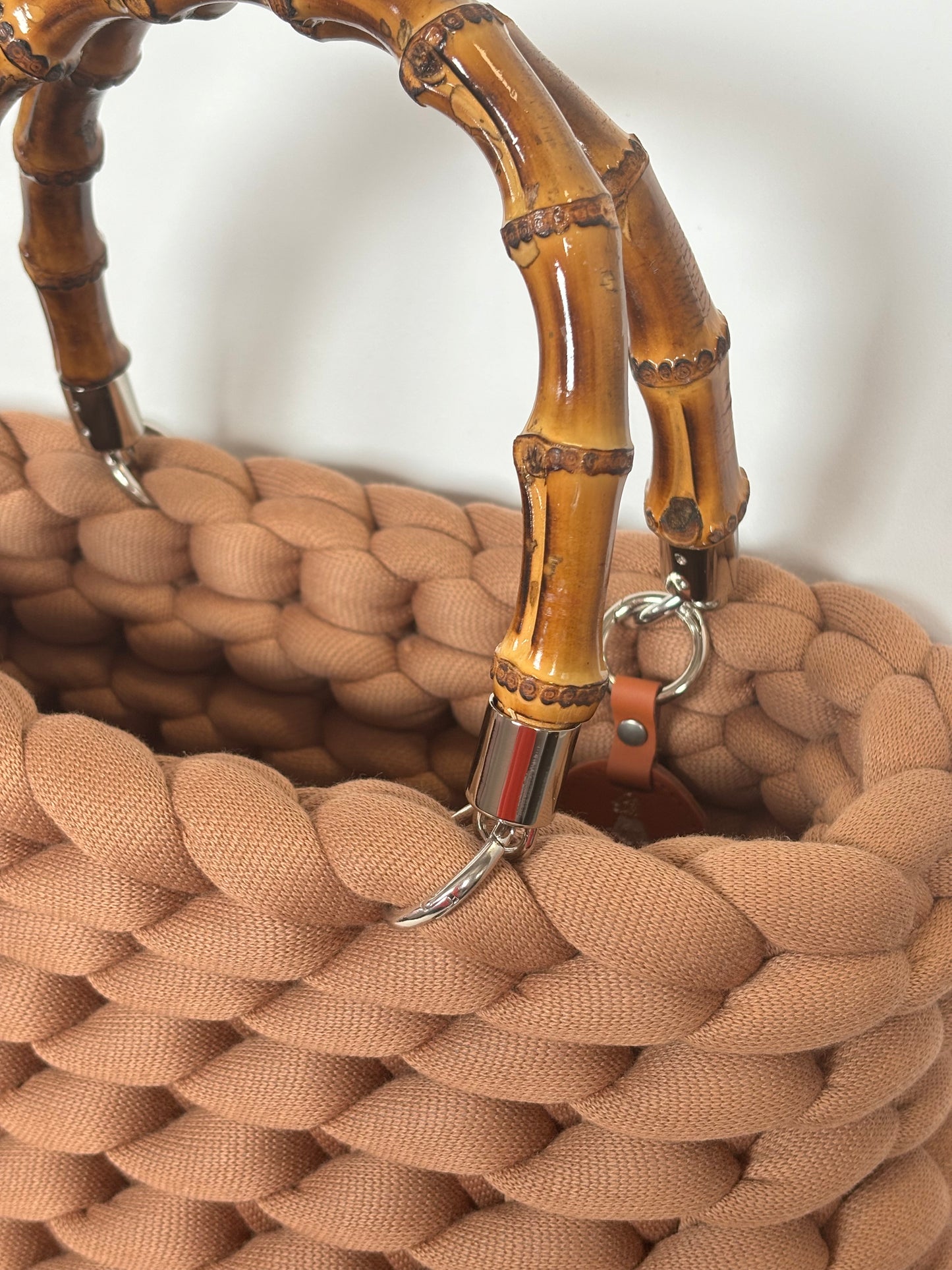 Pillow Bag in velvet in the color cappuccino with Louisa & Zoe shoulder strap