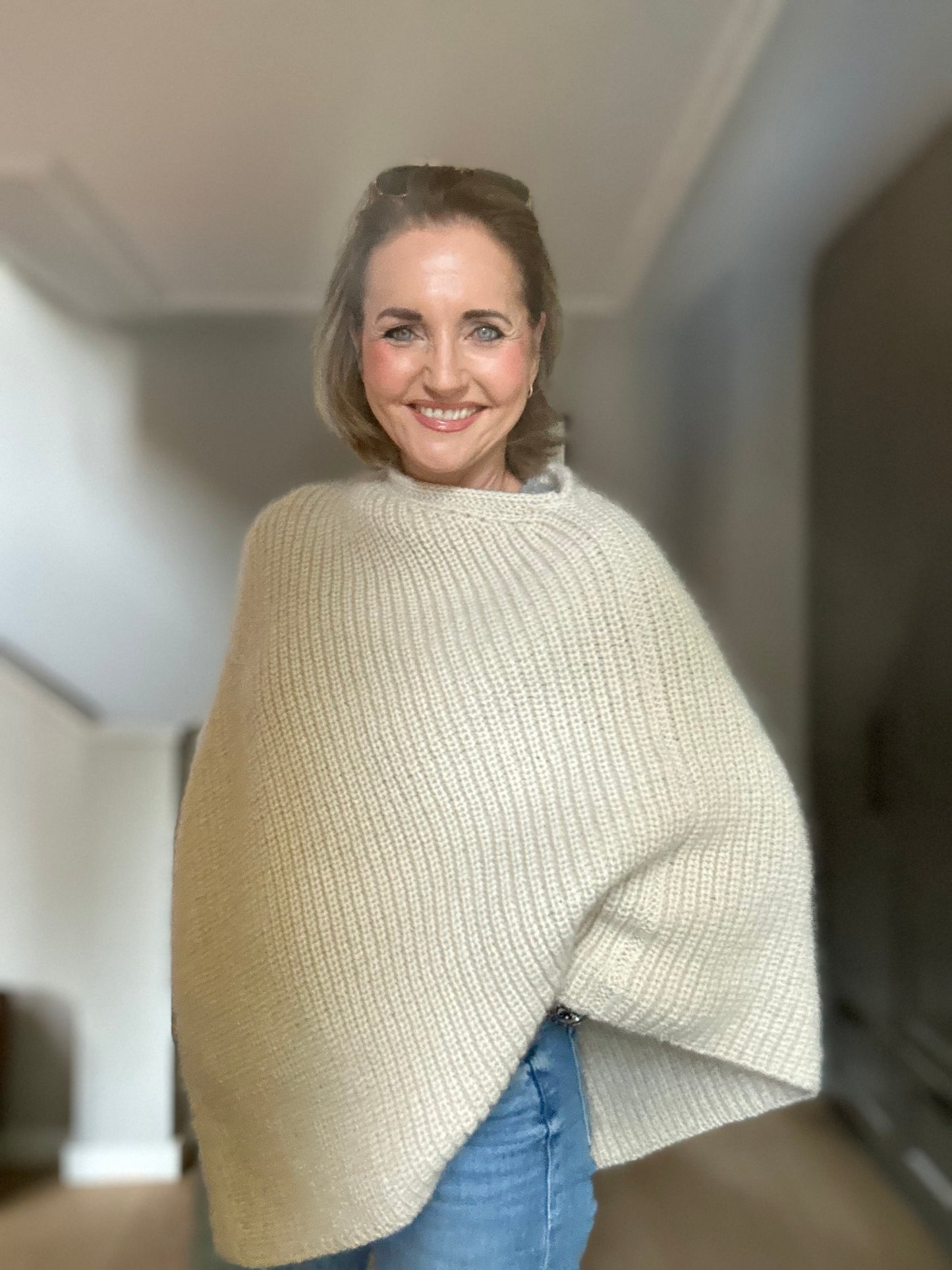 Strickpaket „My Flow Poncho“ von Norgardknitters