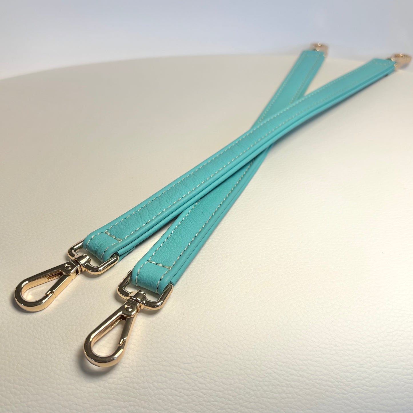 Ledergriffe von OSDesign, handgenäht in vielen Farben