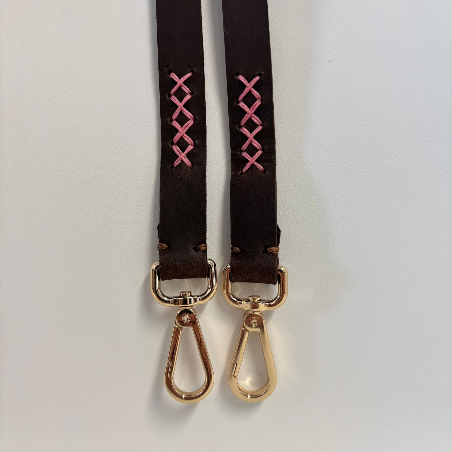 Taschen-Ledergurte mit Stitching von Louisa & Zoe