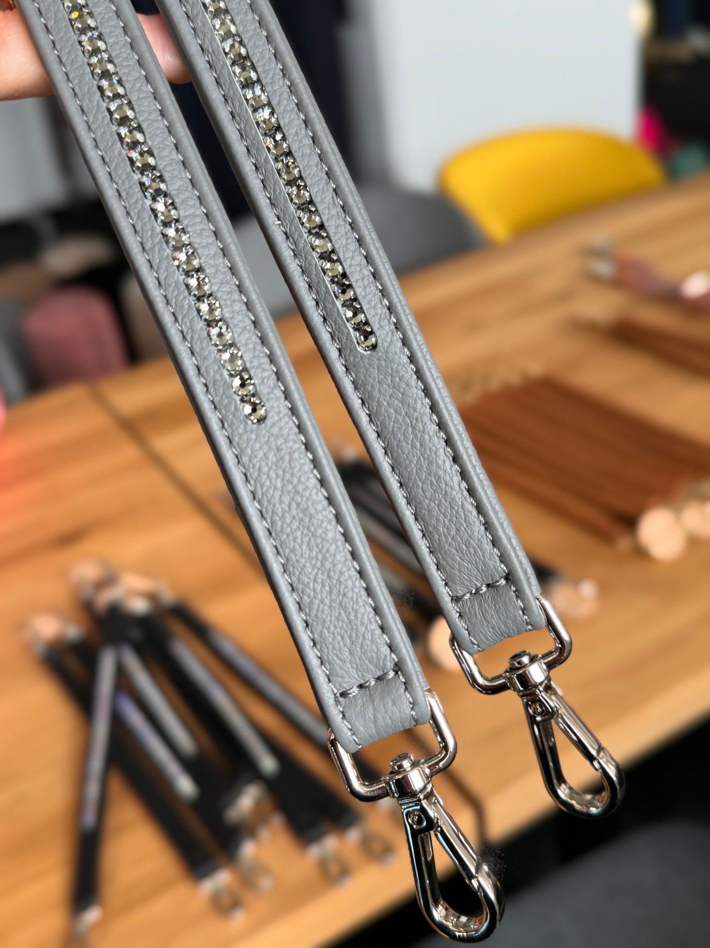 Poignées en cuir avec cristaux Swarovski