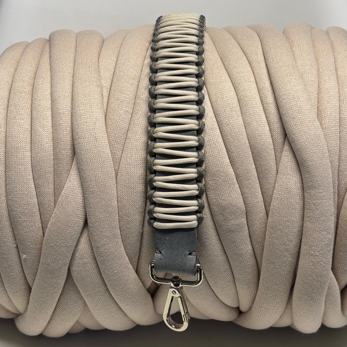 Ledergurt mit Paracord von Louisa & Zoe in vielen Farben