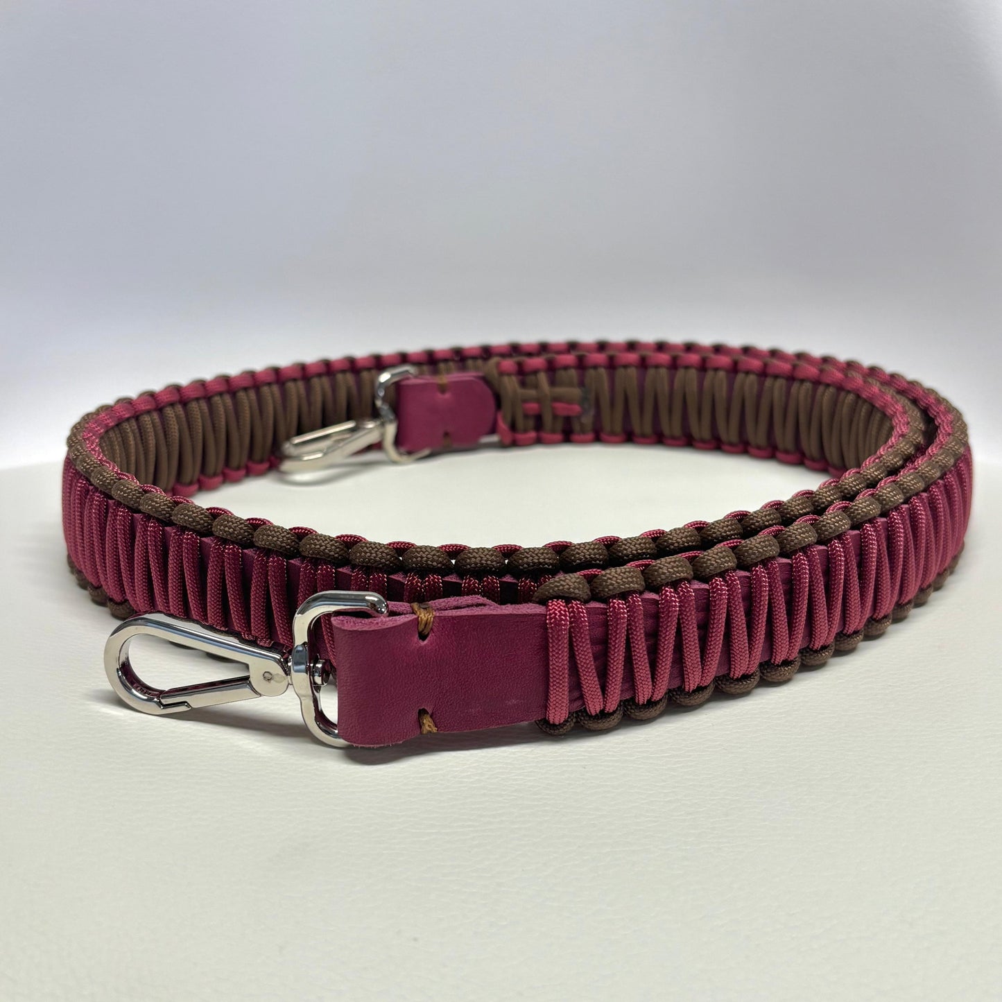 Ledergurt Crossbody mit Paracord von Louisa Zoe
