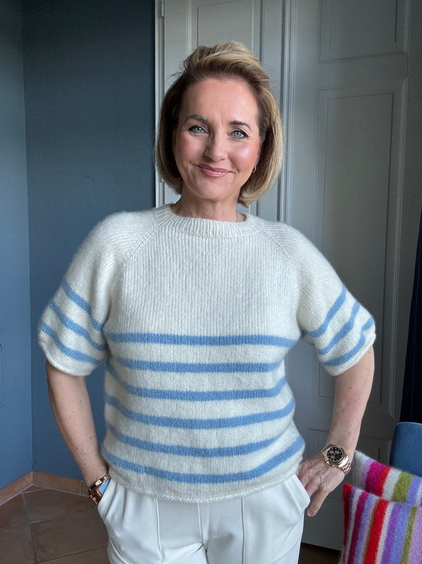 Modèle de tricot pour le pull à manches courtes de Nitis avec Cashmere AIR ; maintenant avec 2 longueurs de manches