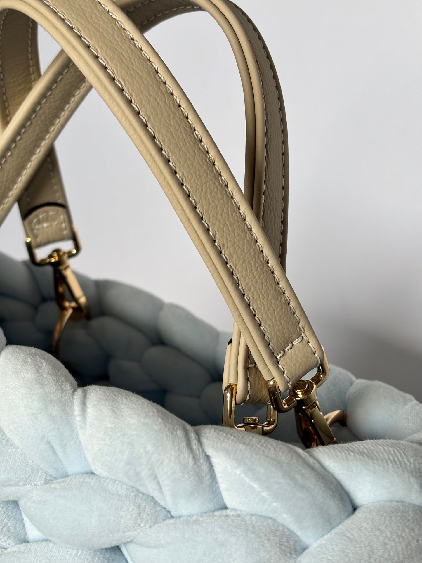 Pillow Bag in velvet in light grey with Louisa & Zoe shoulder strap