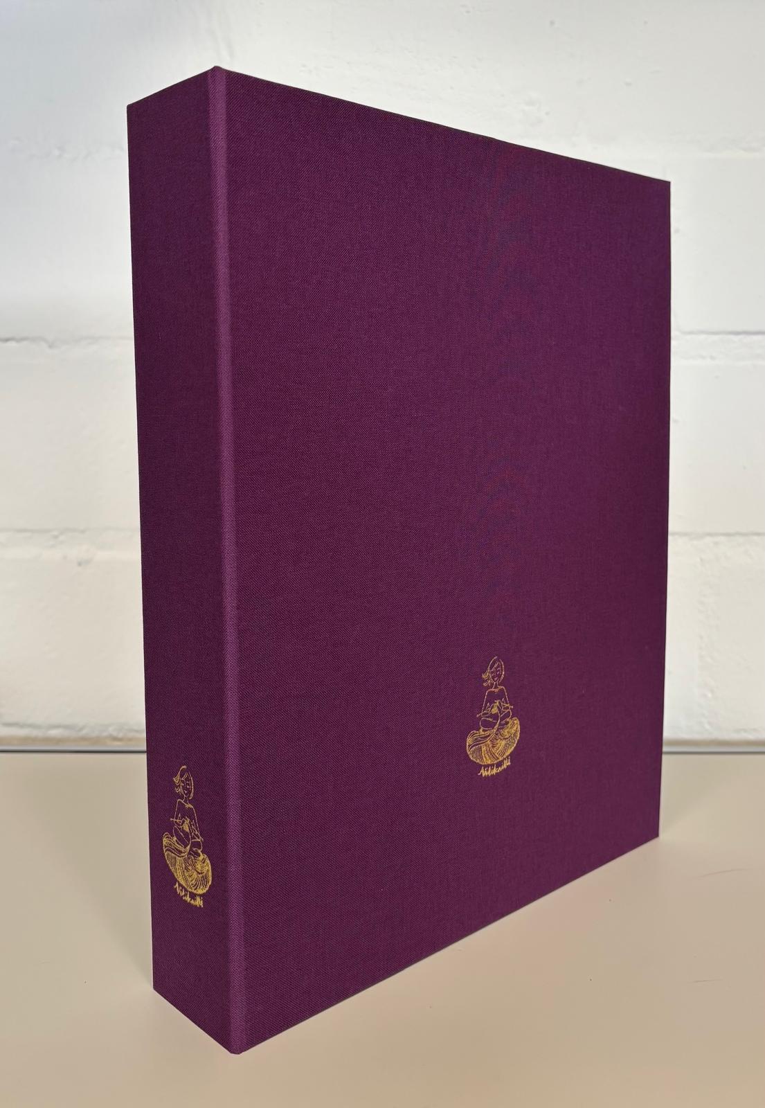 Ring binder DINA A4 wrapped in fine fabric and with Nitiknitti gold embossing