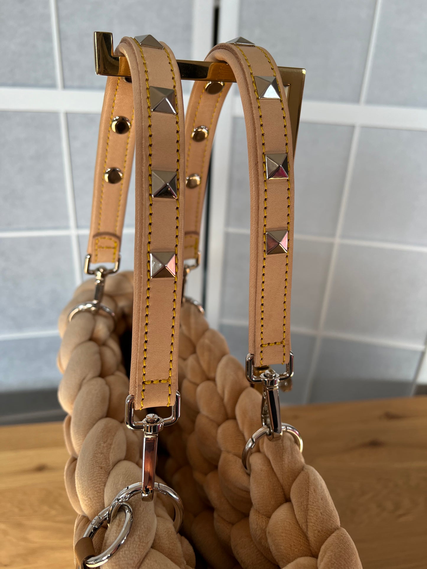 Pillow bag in velvet in cappuccino color with leather handles by OSDesign