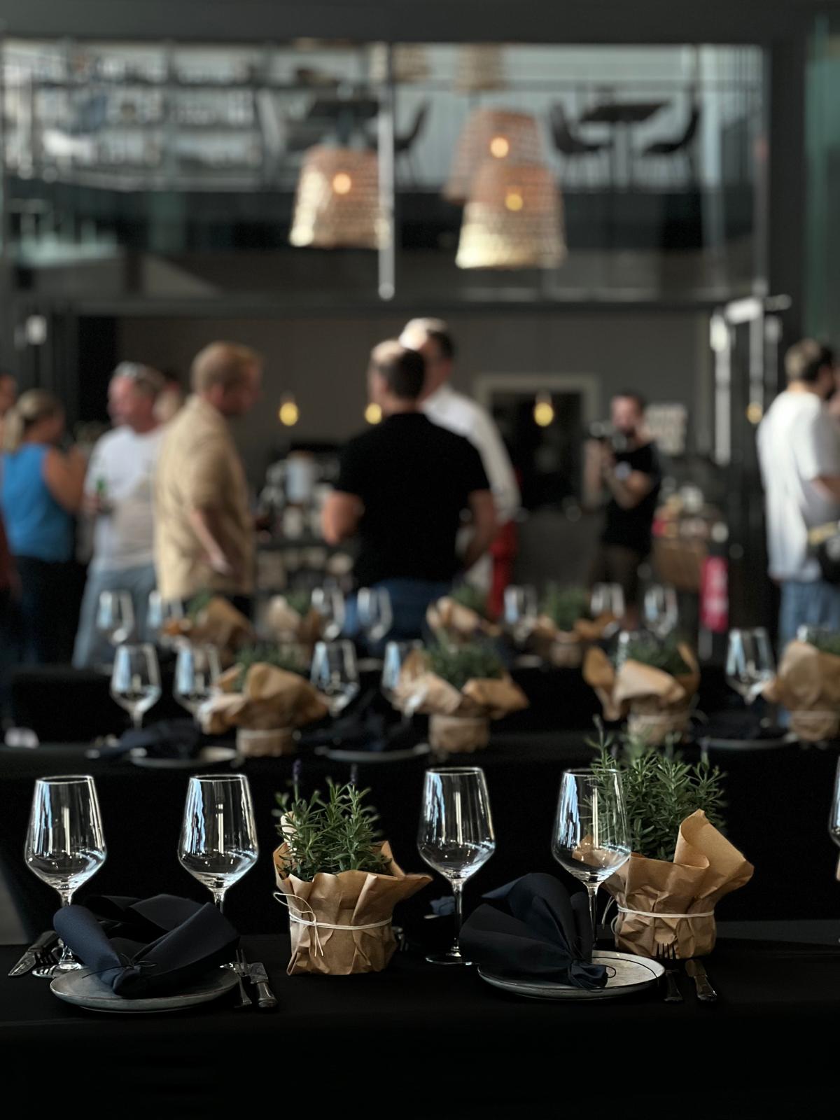 "Nitiknitti Yarn & Chill" Stricktreff am 13. Februar im SMUKKES Café Bremen 14:30 - 17:00 UHR