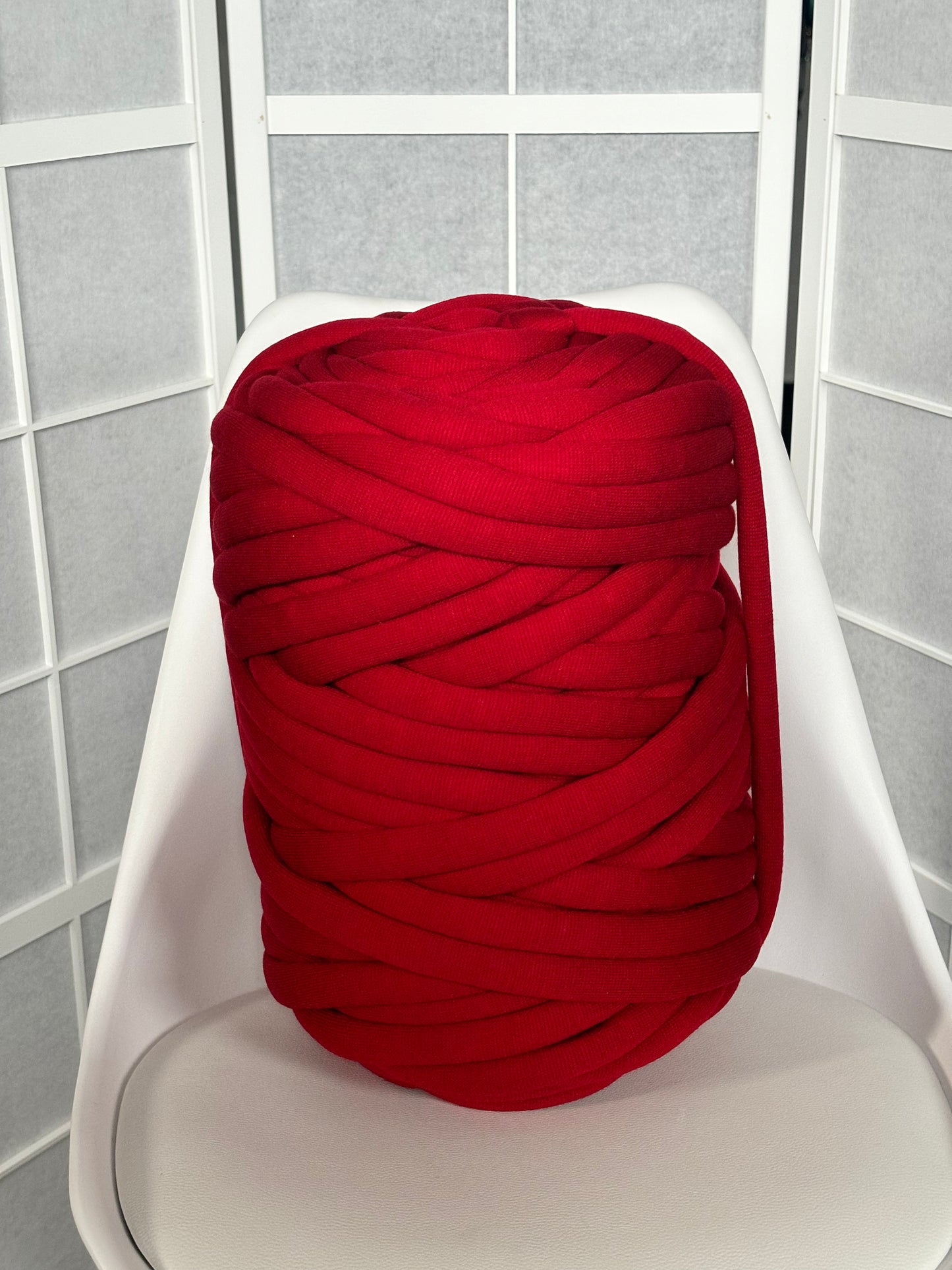 Chunky knitting yarn