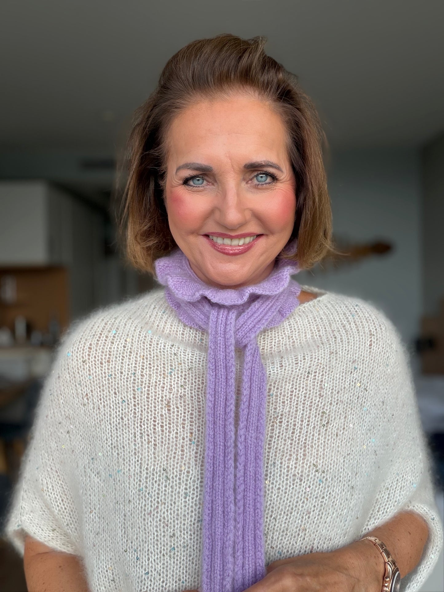 Strickanleitung als Download auf Deutsch für Rüschenkragen „Sans Souci“ aus Cashmere Air