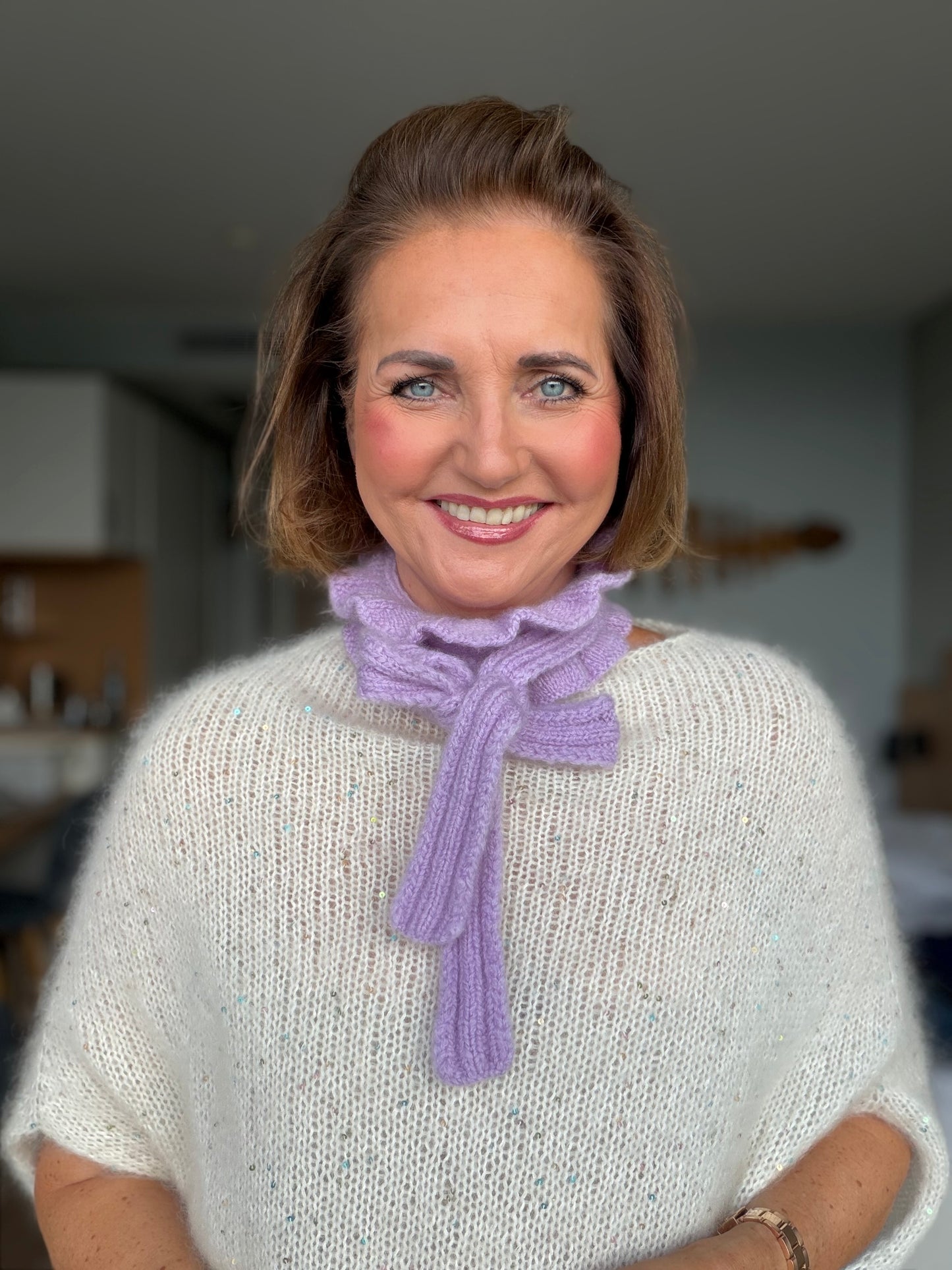 Strickanleitung als Download auf Deutsch für Rüschenkragen „Sans Souci“ aus Cashmere Air