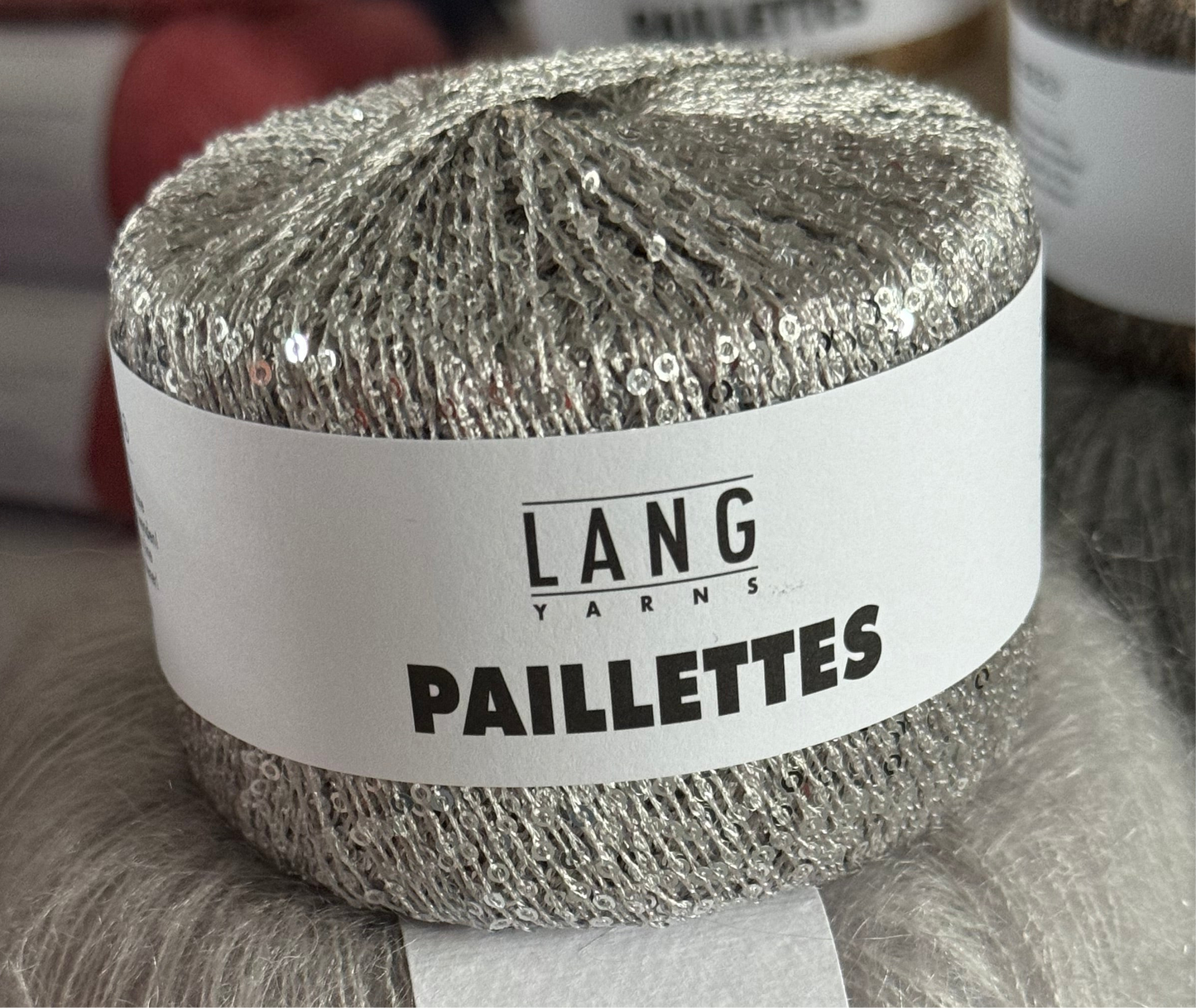 „Paillettes“ von Lang Yarns