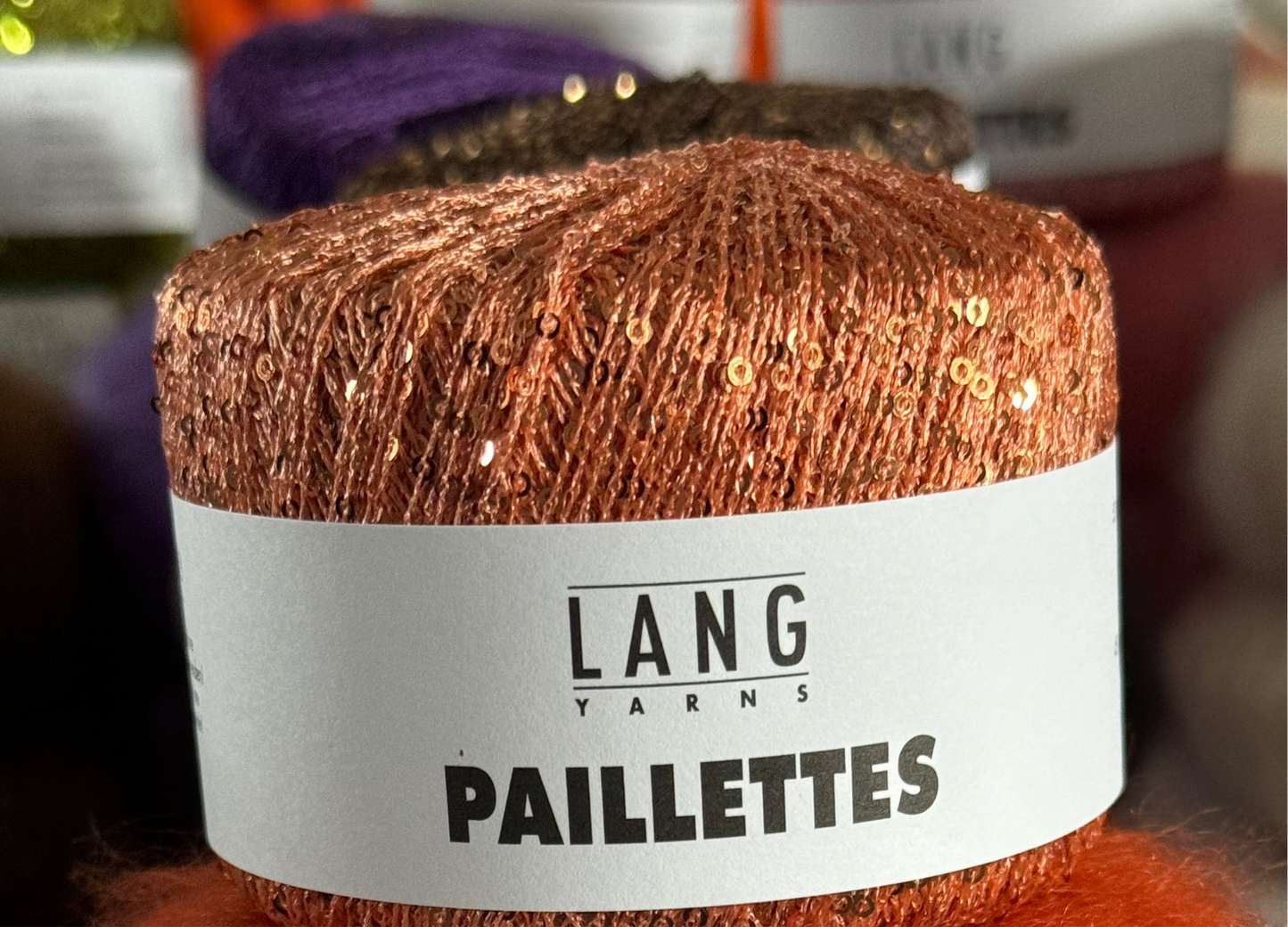 „Paillettes“ von Lang Yarns