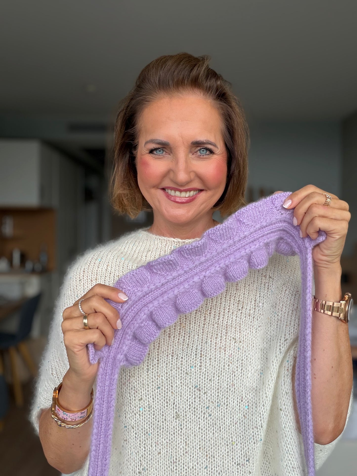 Strickanleitung als Download auf Deutsch für Rüschenkragen „Sans Souci“ aus Cashmere Air
