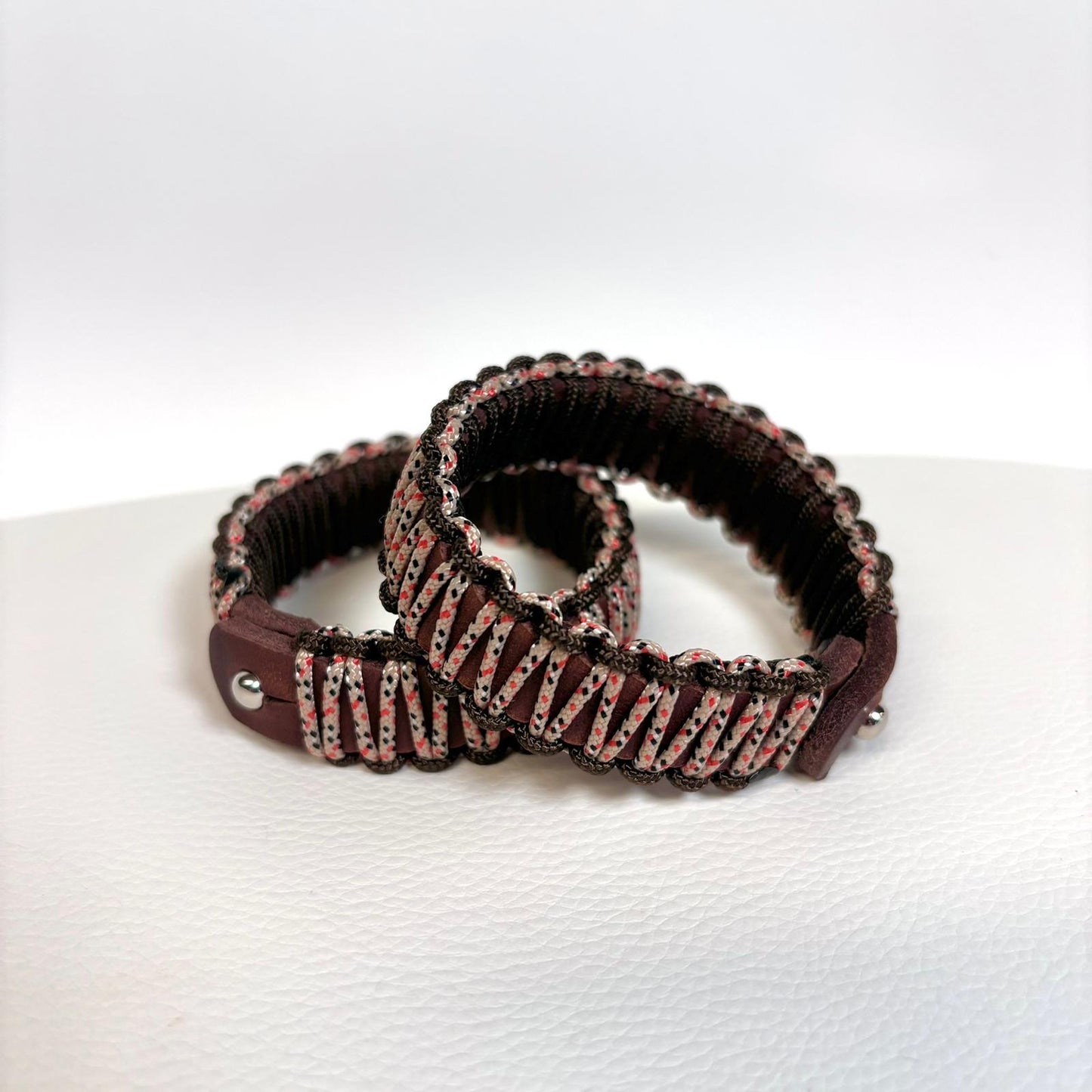 Lederarmband mit Paracord