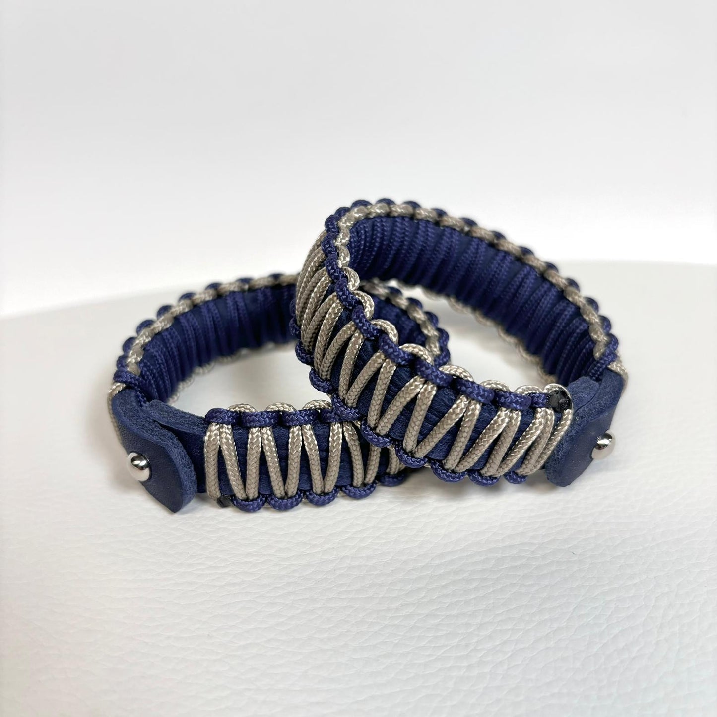 Lederarmband mit Paracord