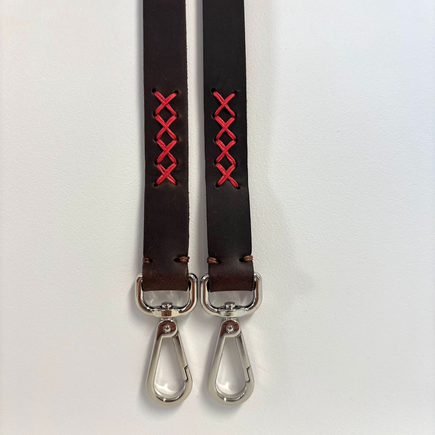 Taschen-Ledergurte mit Stitching von Louisa & Zoe