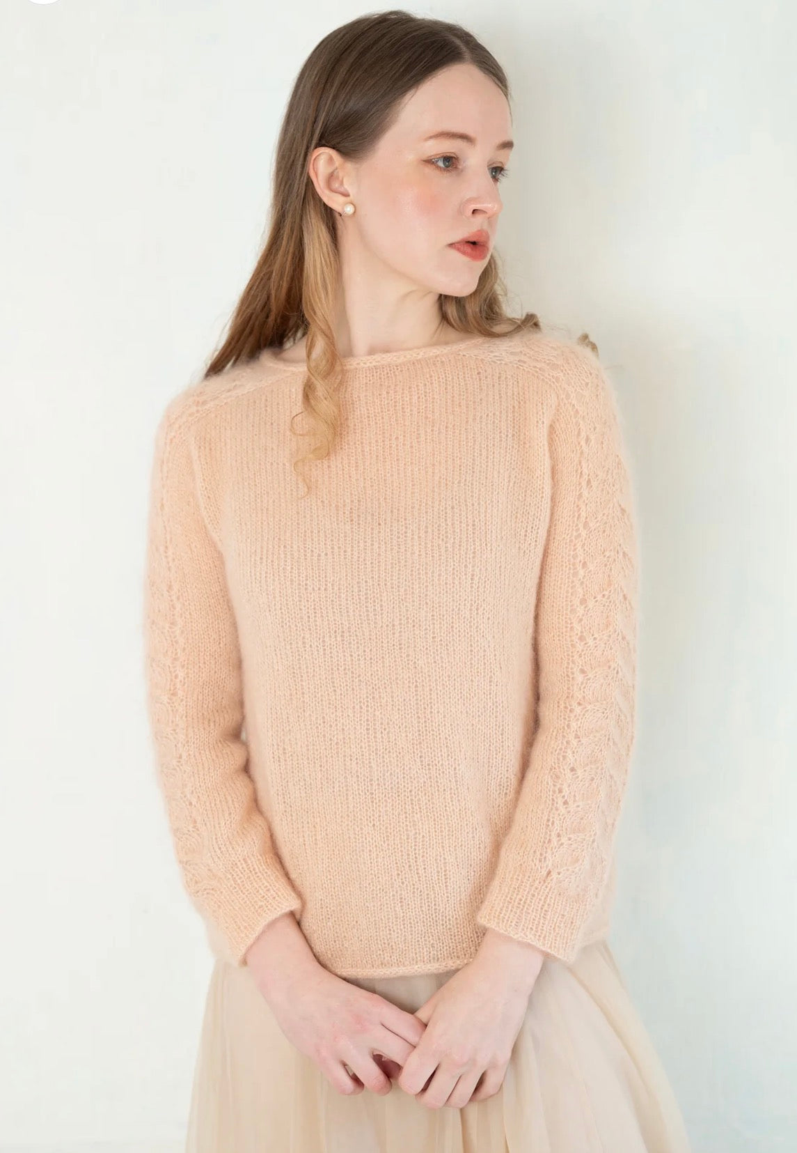 Lucie Blouse von Majo - digitale Strickanleitung MIT verpflichtender GARNBESTELLUNG
