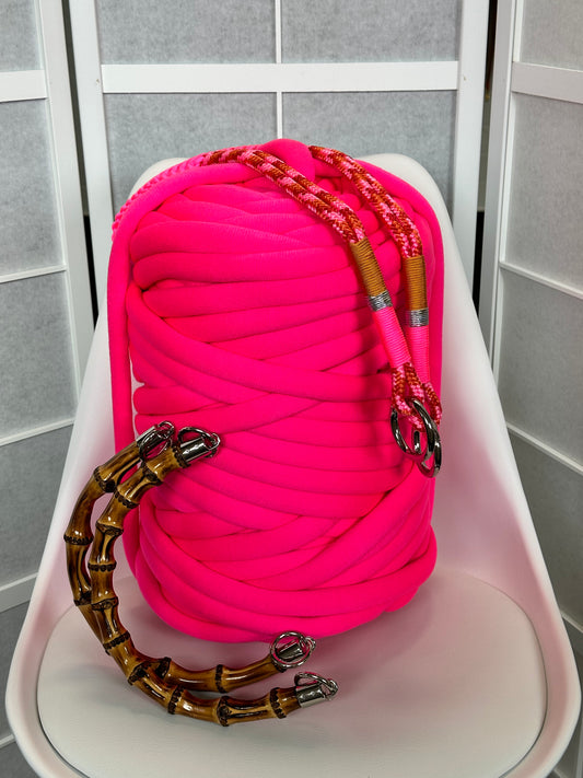 Materialpaket: Neon Pink mit Nordseil Crossbodygurt und 1 Paar große Bambusgriffe, Hardware in Silber