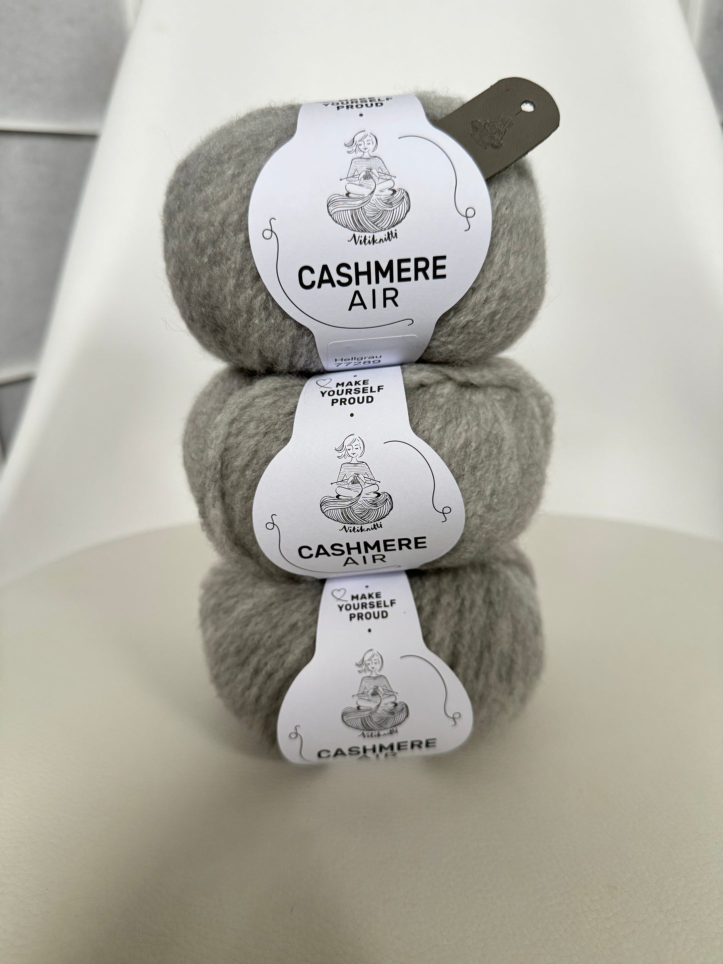 Nitis Cashmere-Mütze als Strickpaket