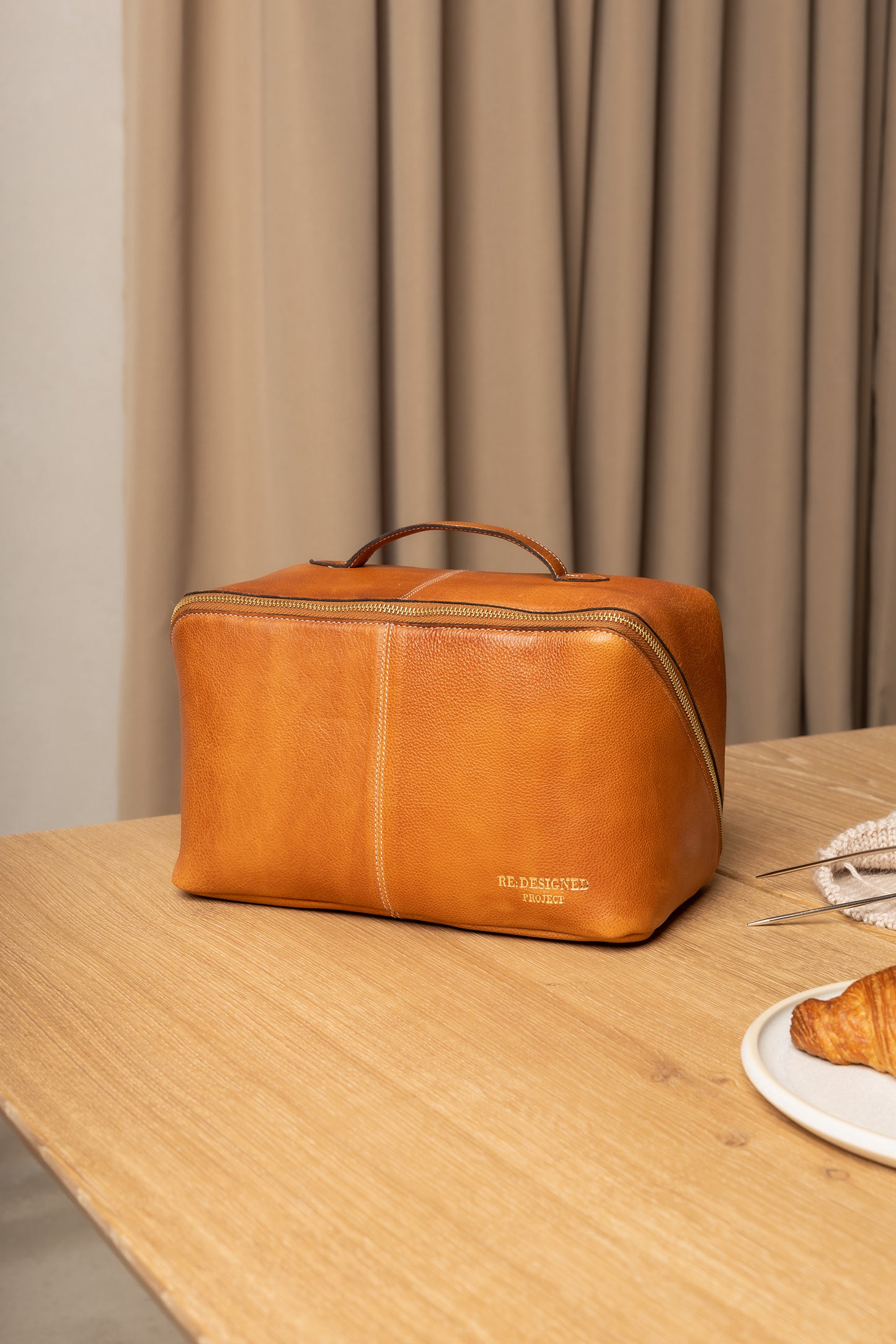 RE:DESIGNED Project 10 Beauty-Box-Tasche - die größere