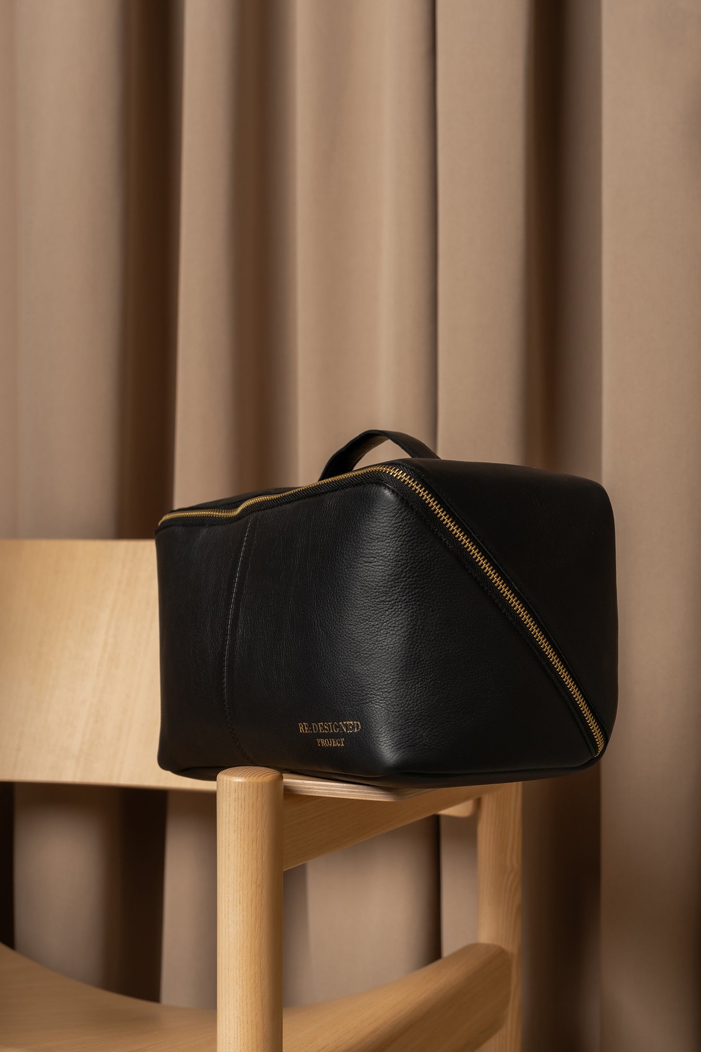 RE:DESIGNED Project 10 Beauty-Box-Tasche - die größere