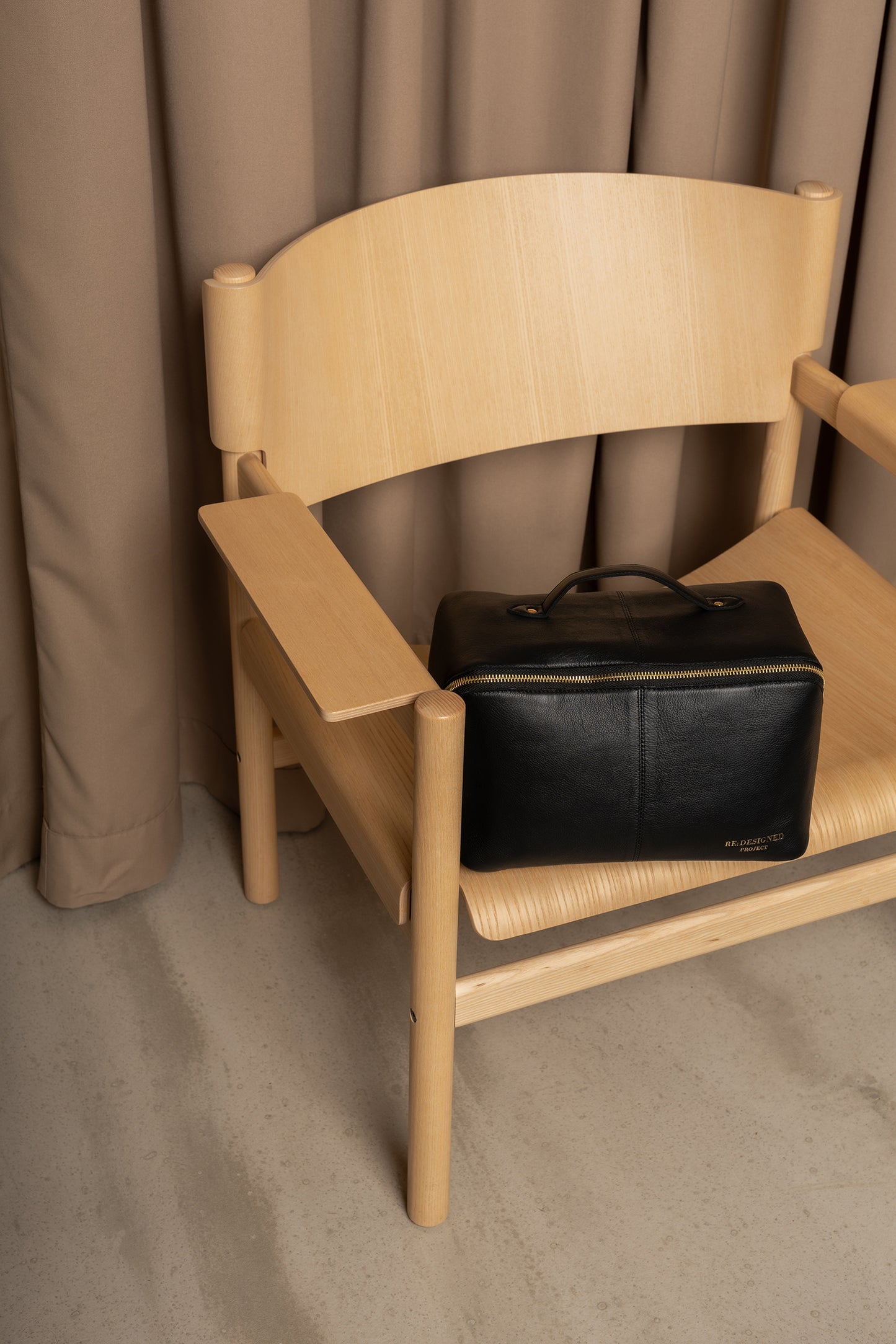 RE:DESIGNED Project 10 Beauty-Box-Tasche - die größere
