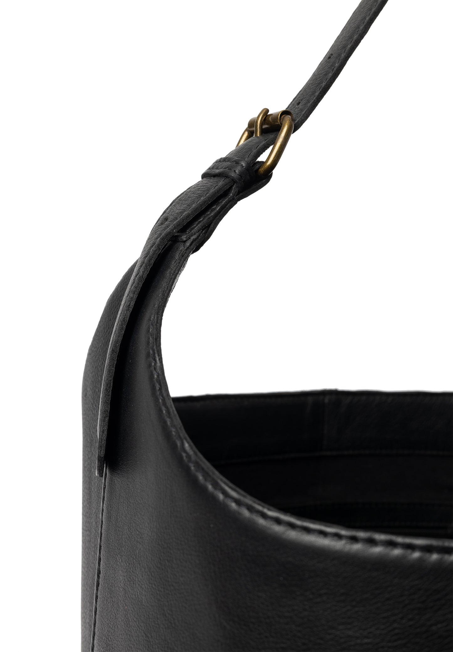 RE:DESIGNED Project 027 Runder Lederkorb