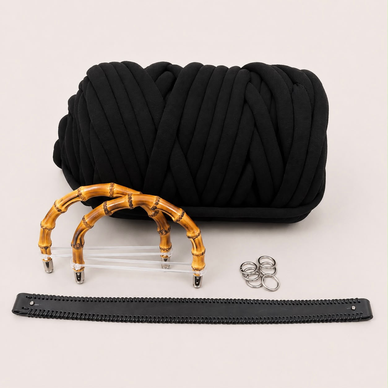 Materialpaket für zwei Taschen  - 2kg Garn plus 2 Tragemöglichkeiten
